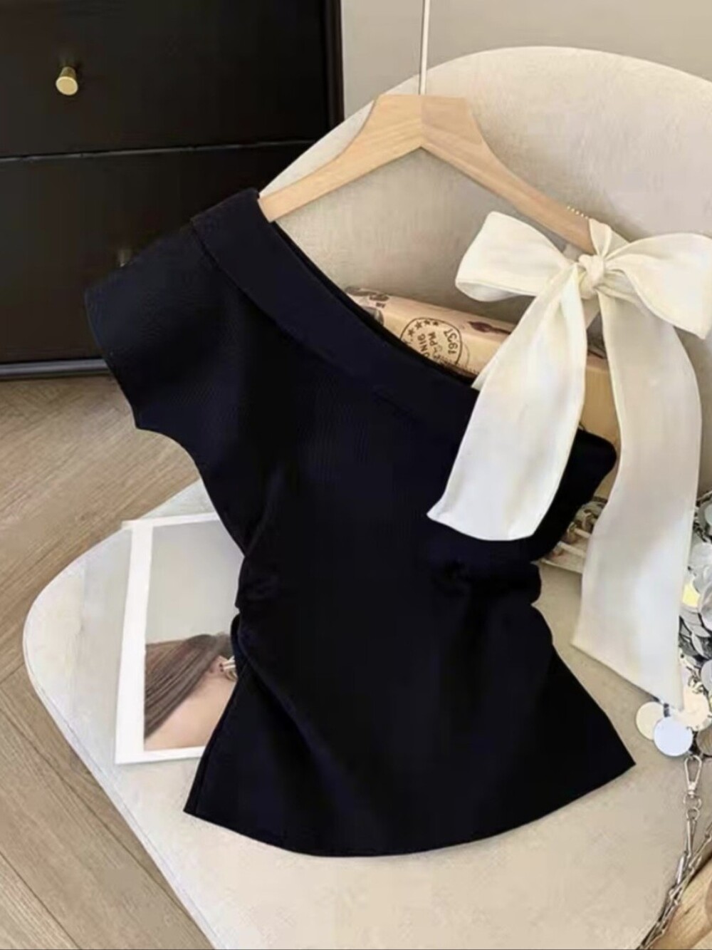 New Women's Fashion Contrast Color Bow One-Shoulder Off-Shoulder Short Fitted